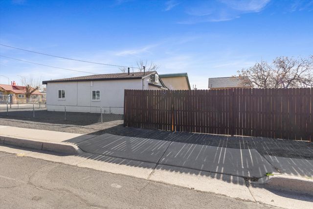 1201 High Street SE, Albuquerque, NM 87102