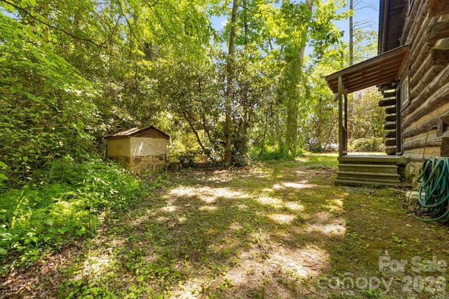 128 Tee Off Lane, Hendersonville, NC 28792