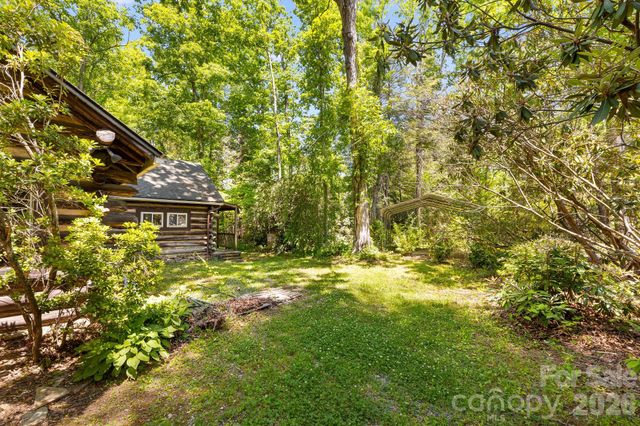 128 Tee Off Lane, Hendersonville, NC 28792