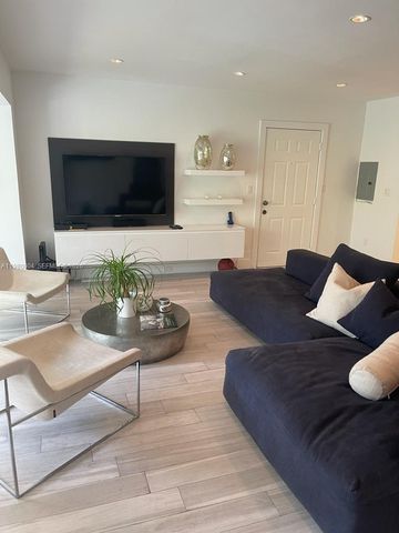 260 Sunrise Dr H, Key Biscayne, FL 33149