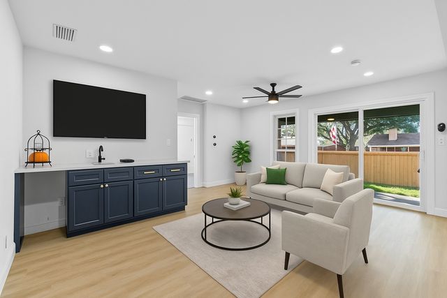 2124 Parkhaven Drive, Plano, TX 75075