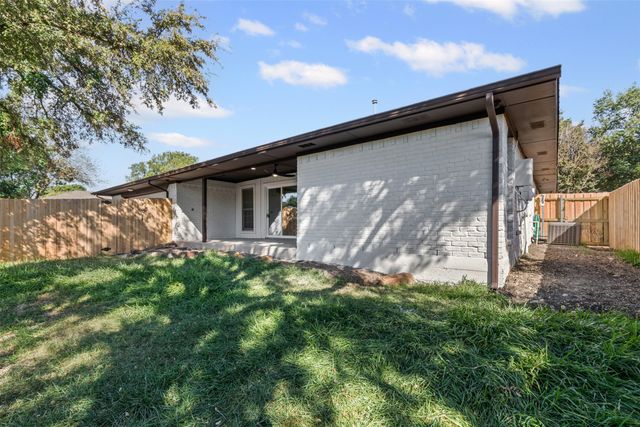 2124 Parkhaven Drive, Plano, TX 75075