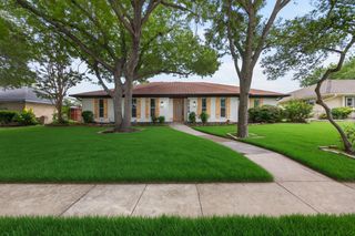 2124 Parkhaven Drive, Plano, TX 75075