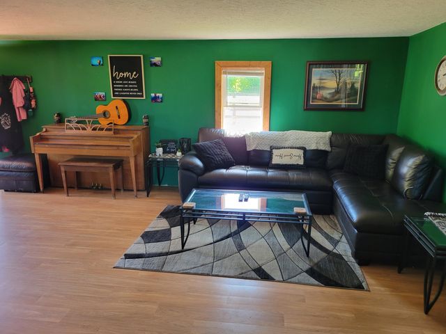929 Pine Grove Road, Olympia, KY 40358