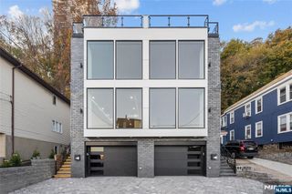 728 Undercliff Avenue, Edgewater, NJ 07020