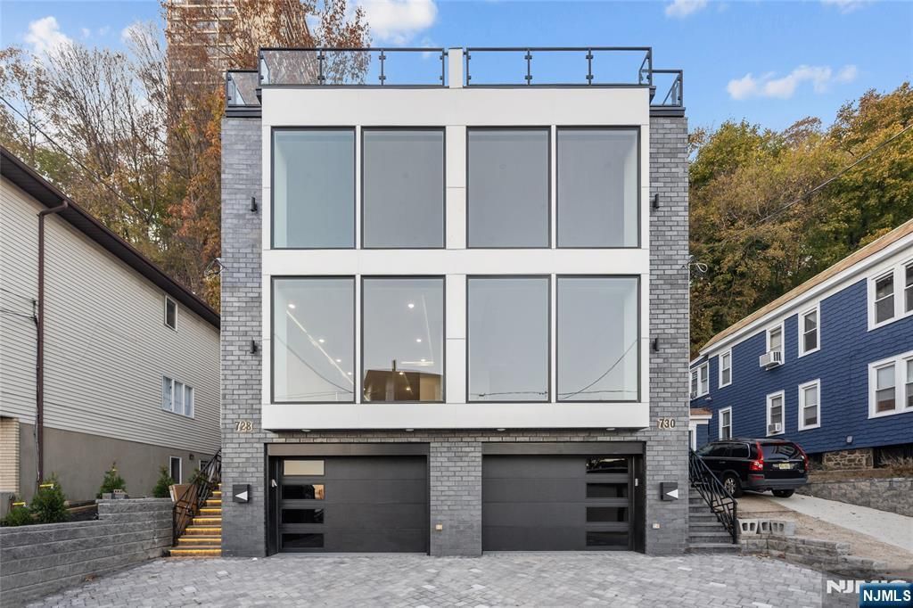 728 Undercliff Avenue, Edgewater, NJ 07020