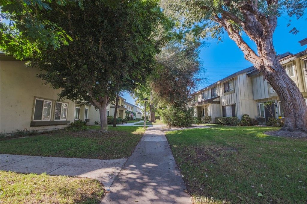 9567 Karmont Avenue, South Gate, CA 90280 — photo 4