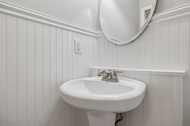 3520 Donna Kay Dr, Nashville, TN 37211