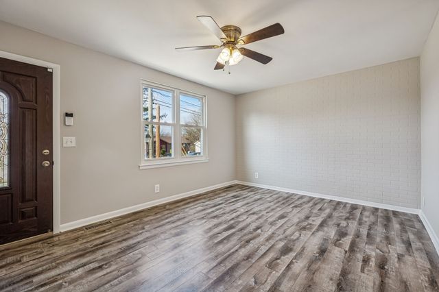 3520 Donna Kay Dr, Nashville, TN 37211