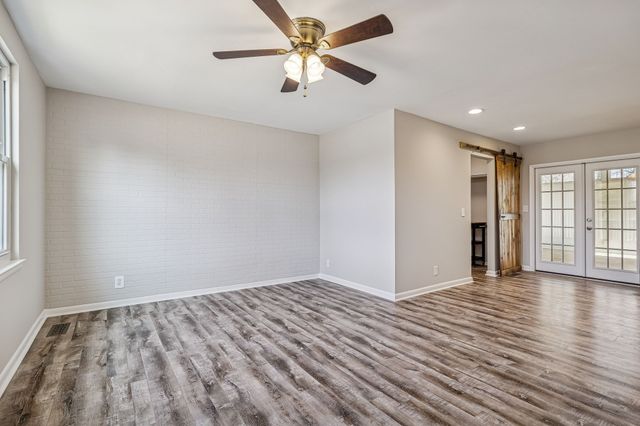 3520 Donna Kay Dr, Nashville, TN 37211