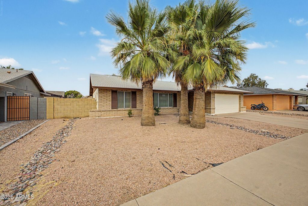 1753 S EMERSON --, Mesa, AZ 85210 — photo 2