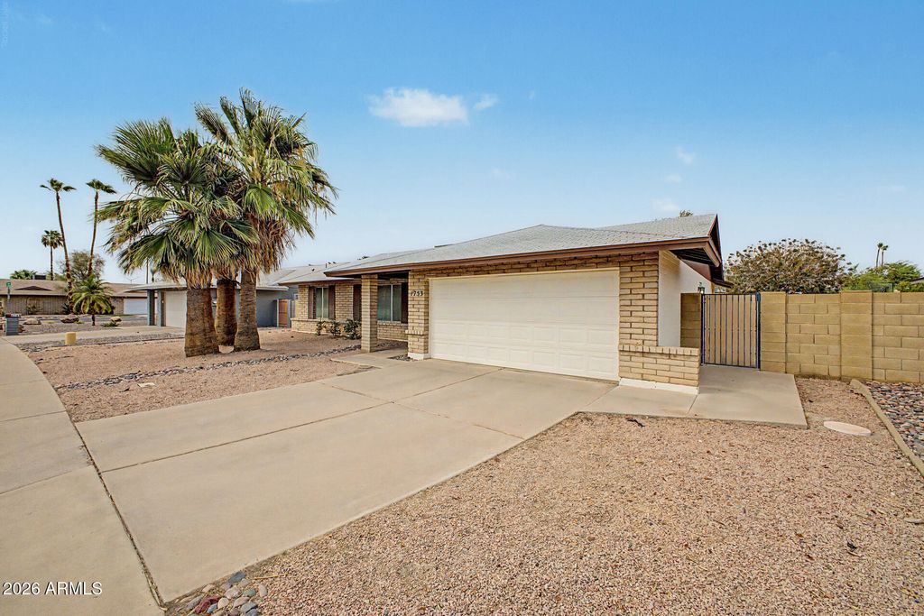 1753 S EMERSON --, Mesa, AZ 85210 — photo 3