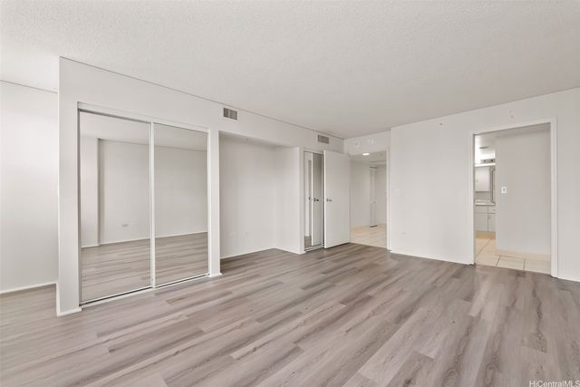 1314 Kalakaua Avenue 707, Honolulu, HI 96826