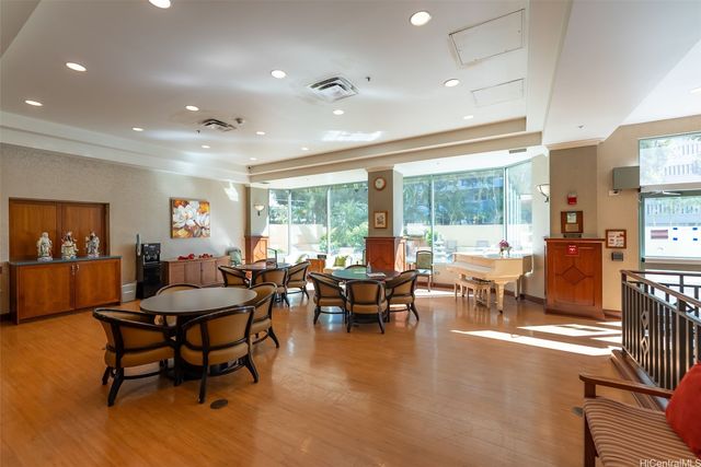 1314 Kalakaua Avenue 707, Honolulu, HI 96826