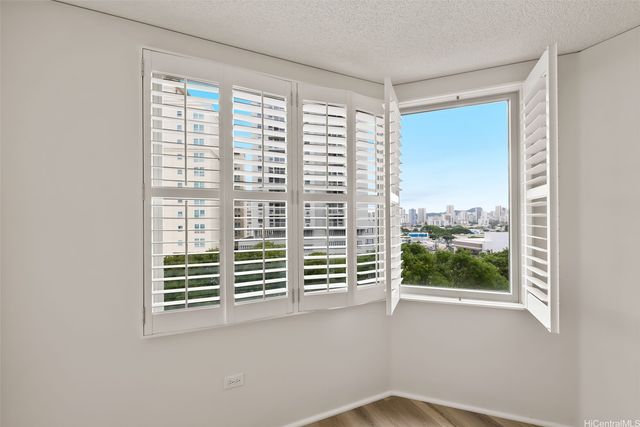 1314 Kalakaua Avenue 707, Honolulu, HI 96826