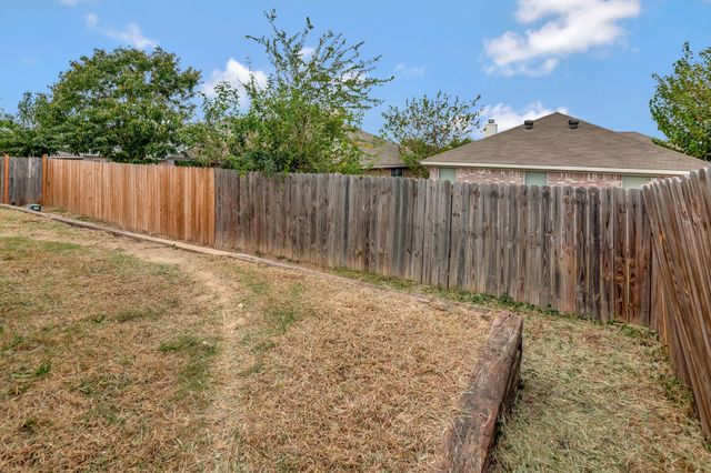 6521 Waterhill Lane, Fort Worth, TX 76179