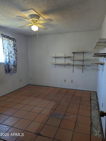 404 E OSAGE Avenue, Apache Junction, AZ 85119