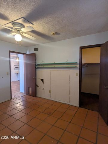 404 E OSAGE Avenue, Apache Junction, AZ 85119