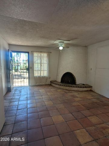404 E OSAGE Avenue, Apache Junction, AZ 85119