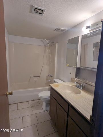 404 E OSAGE Avenue, Apache Junction, AZ 85119