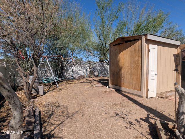 404 E OSAGE Avenue, Apache Junction, AZ 85119