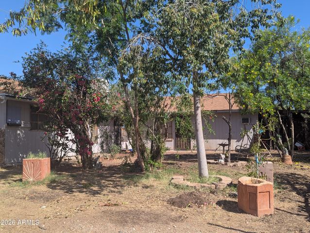 404 E OSAGE Avenue, Apache Junction, AZ 85119