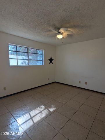 404 E OSAGE Avenue, Apache Junction, AZ 85119