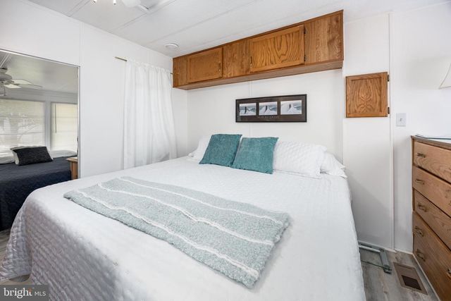 273 WOODHAVEN CT, Berlin, MD 21811