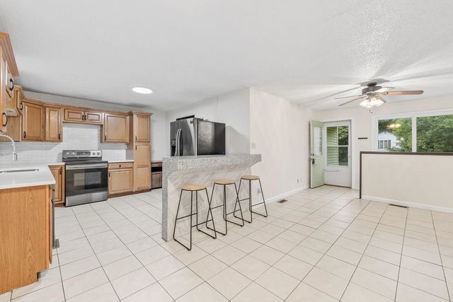 457 N High St, Wichita, KS 67203