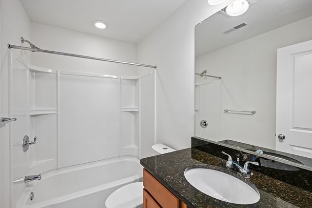 19 Crispwater Way 178, Hopkinton, MA 01748