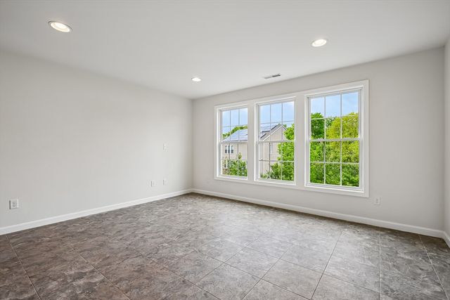 19 Crispwater Way 178, Hopkinton, MA 01748