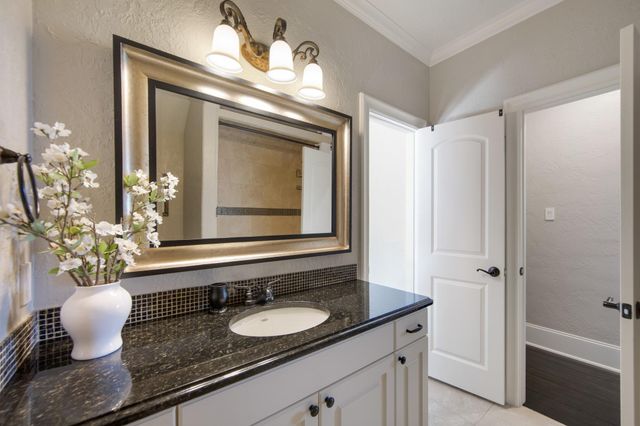 17108 Lakeway Park, Tomball, TX 77375
