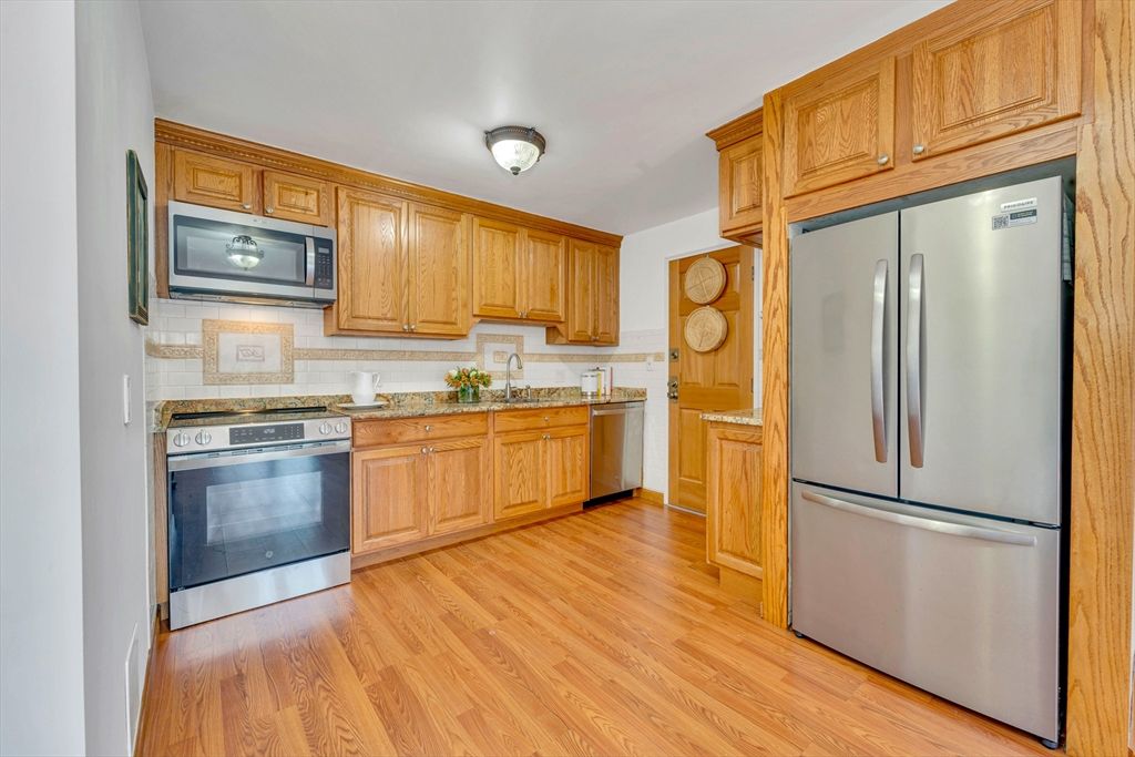505 Washington Ave 48, Chelsea, MA 02150
