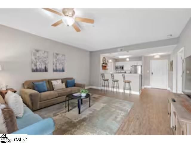 10 E Washington Street Unit 2i, Greenville, SC 29601