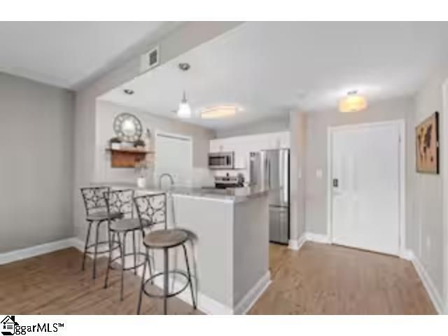 10 E Washington Street Unit 2i, Greenville, SC 29601