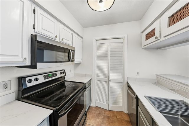 1108 Quail Valley Lane 221, Arlington, TX 76011
