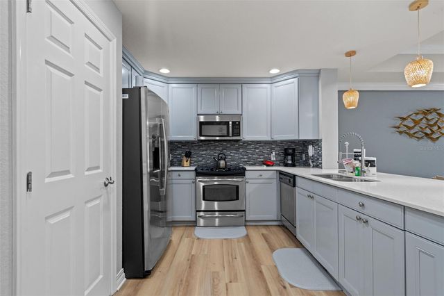 7658 WHISPER WAY 202, Reunion, FL 34747