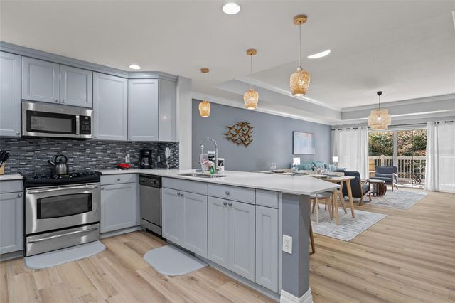 7658 WHISPER WAY 202, Reunion, FL 34747