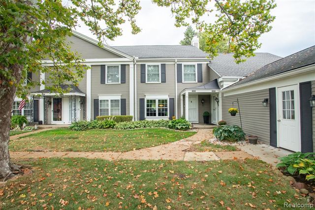 2689 Williamsburg Circle, Auburn Hills, MI 48326