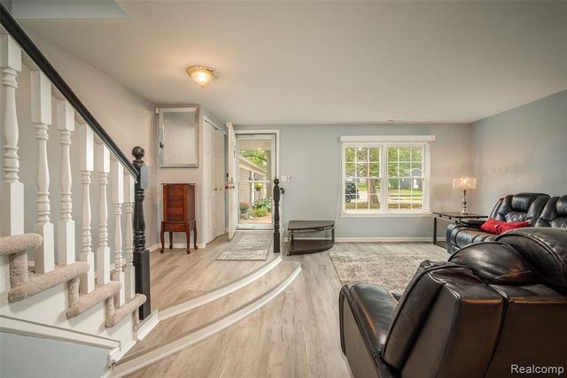 2689 Williamsburg Circle, Auburn Hills, MI 48326