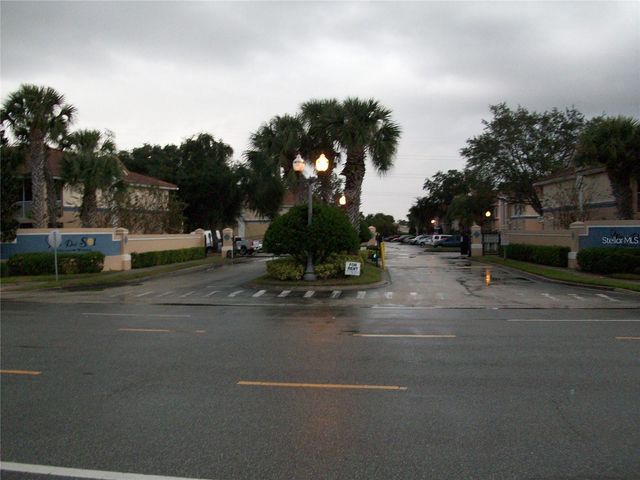 495 LAS CORTES LANE 102, Orlando, FL 32824
