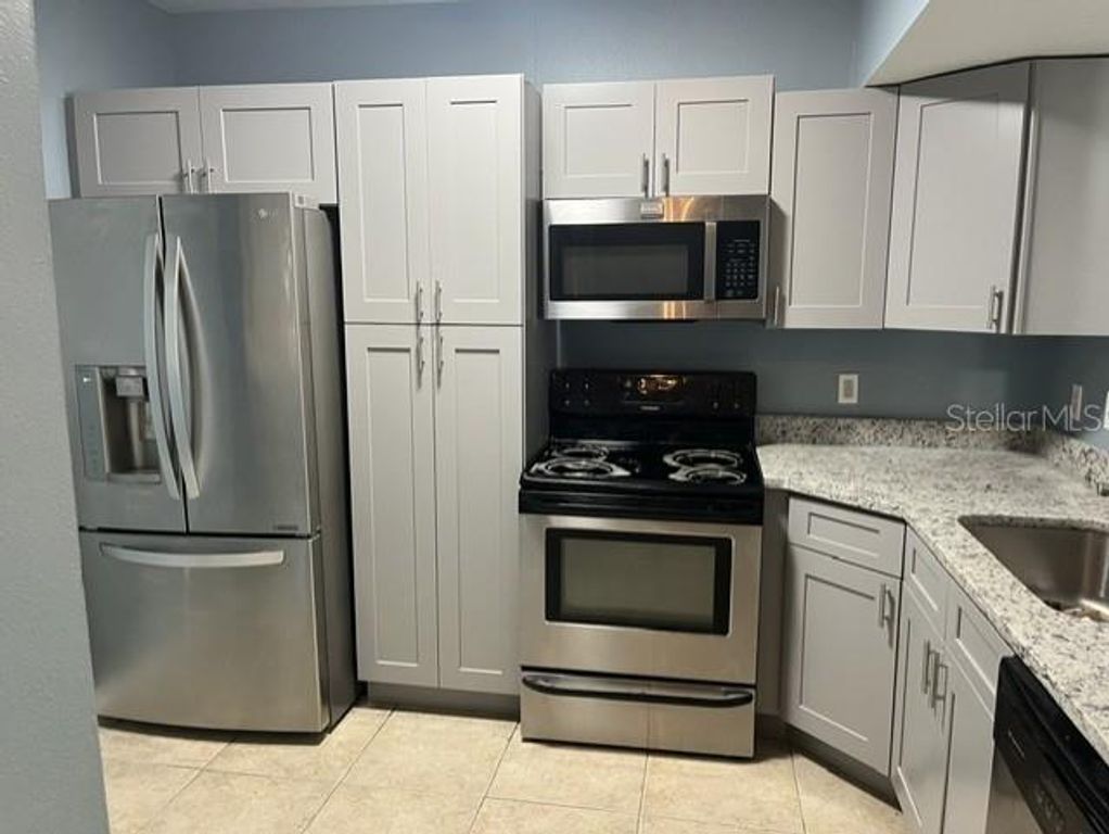 Image 3 of property listing at 495 LAS CORTES LANE 102, Orlando, FL 32824