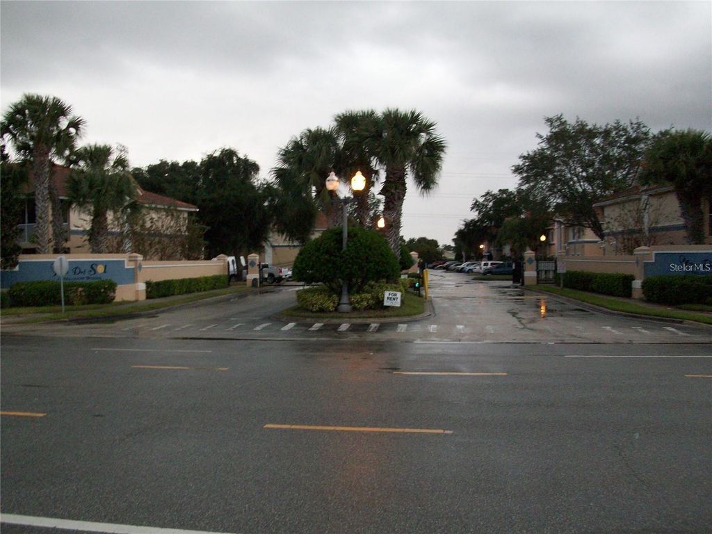 Image 27 of property listing at 495 LAS CORTES LANE 102, Orlando, FL 32824