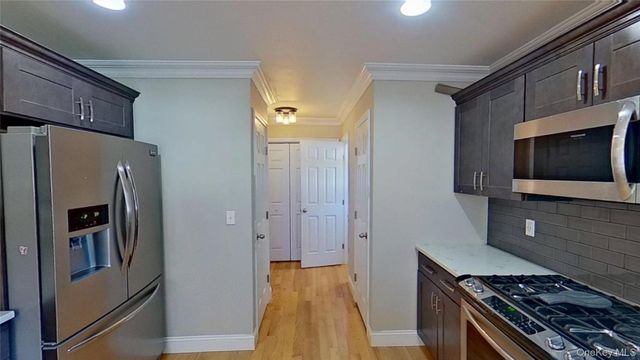 43 Linden Lane, Shirley, NY 11967