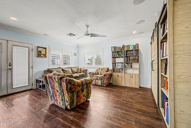 813 E GLENDALE Avenue, Phoenix, AZ 85020
