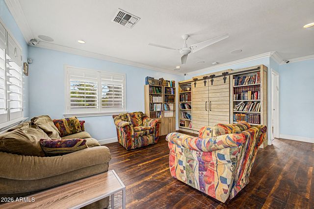 813 E GLENDALE Avenue, Phoenix, AZ 85020