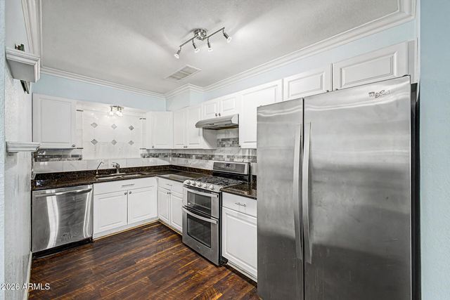 813 E GLENDALE Avenue, Phoenix, AZ 85020