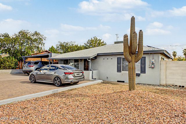 813 E GLENDALE Avenue, Phoenix, AZ 85020