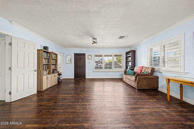 813 E GLENDALE Avenue, Phoenix, AZ 85020