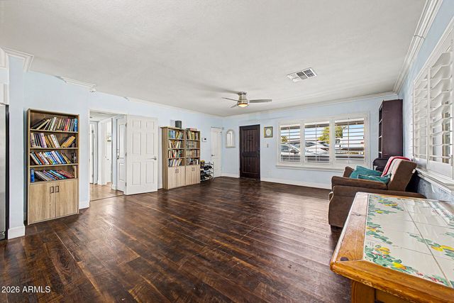 813 E GLENDALE Avenue, Phoenix, AZ 85020
